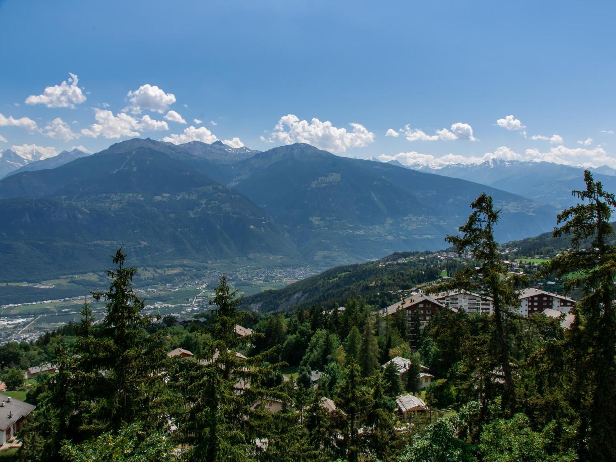 Hotel-Restaurant Le Mont Paisible, Crans-Montana Dış mekan fotoğraf